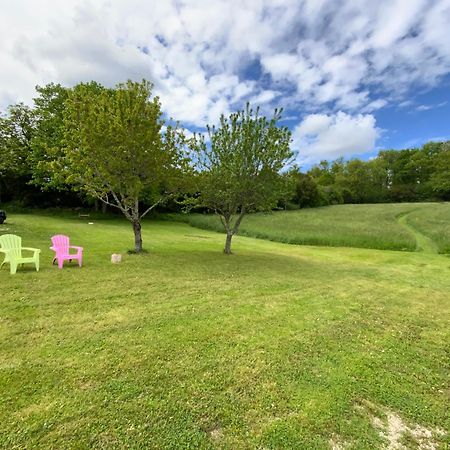 French Farmhouse Retreat With Pool & Superb Views. Blanzac  Esterno foto