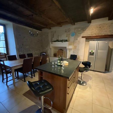 French Farmhouse Retreat With Pool & Superb Views. Blanzac  Esterno foto