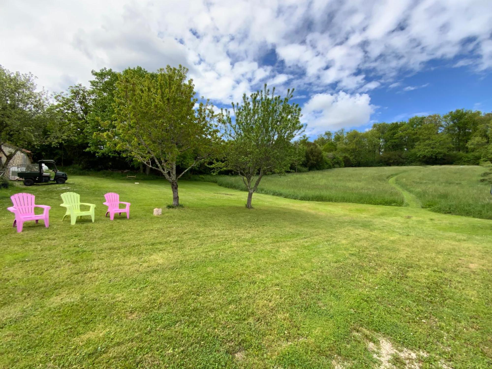 French Farmhouse Retreat With Pool & Superb Views. Blanzac  Esterno foto